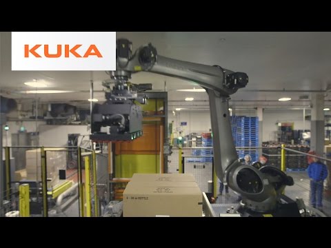 Albertsons Palletizes with KUKA Robots in Flexible Packaging System