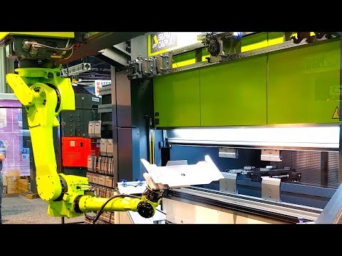 Automated Manufacturing Robots – FABTECH