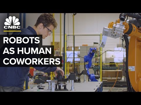 How Robots Can Assist – Not Replace – Humans In Factories