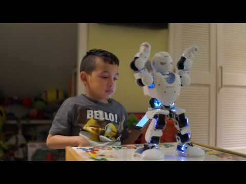UBTECH Alpha 1S Humanoid Intelligent Toy Robot Unboxing and Review