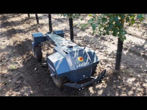 Aigro 𝗥𝗢𝗕𝗢𝗧 at work: Weeding at tree cultivation farm!