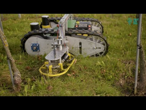 SmartAgriHubs FIE: Mower Robot for Vineyards