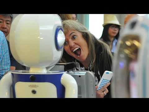 Customer-service robots tested at airport