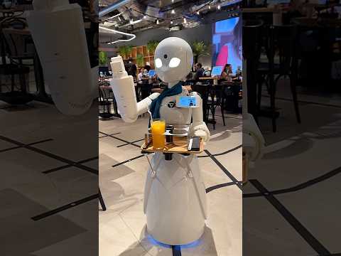 I got served by robot waiters in this Tokyo cafe! #tokyotravel #tokyocafe #tokyo